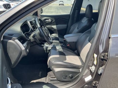 Used 2014 Jeep Cherokee Limited w/ Luxury Group AWD/4WD image 11