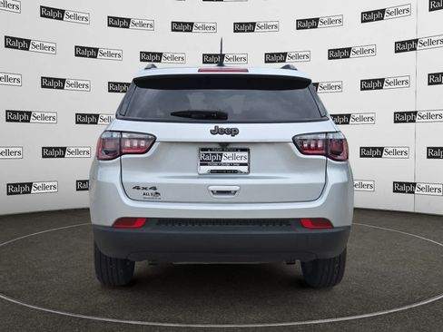 Used 2025 Jeep Compass Latitude w/ Altitude Special Edition AWD/4WD image 5