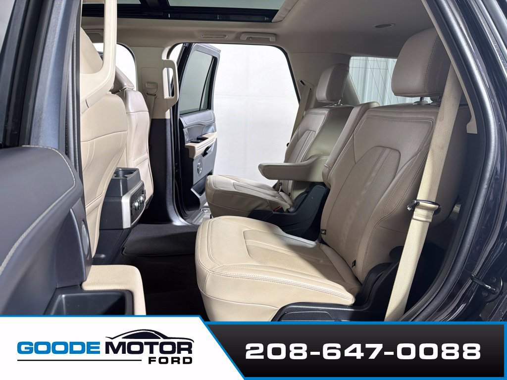 Used 2023 Ford Expedition Limited AWD/4WD image 19