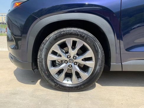 Used 2025 Toyota Grand Highlander AWD Hybrid image 36