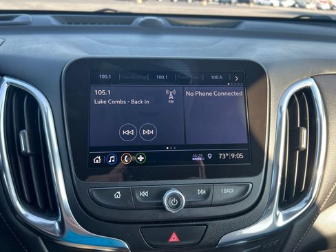 Used 2021 Chevrolet Equinox Premier FWD image 17