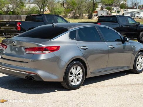 Used 2018 Kia Optima LX FWD image 5