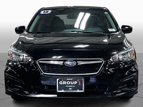 Used 2018 Subaru Impreza 2.0i Premium image 4