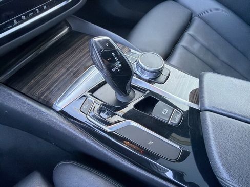 Used 2018 BMW 530i RWD image 21