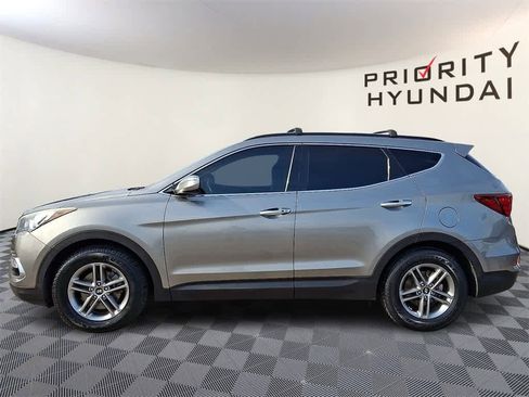 Used 2018 Hyundai Santa Fe Sport image 7
