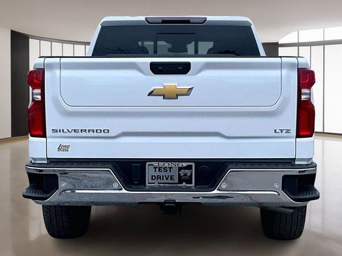 New 2026 Chevrolet Silverado 1500 LTZ w/ LTZ Premium Package AWD/4WD image 4
