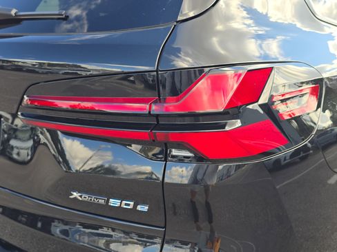 New 2026 BMW X5 xDrive50e w/ M Sport Package image 8