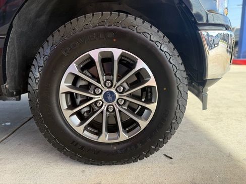 Used 2018 Ford F150 XLT w/ Equipment Group 302A Luxury image 9