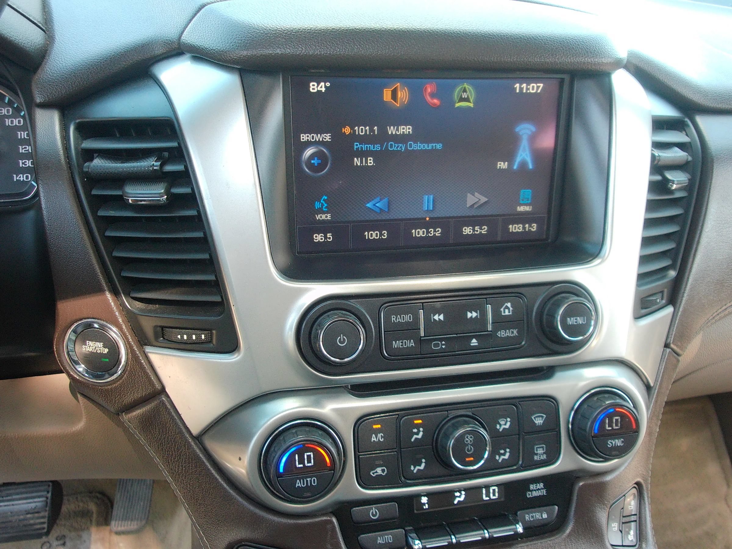 Used 2015 Chevrolet Suburban LTZ RWD image 19