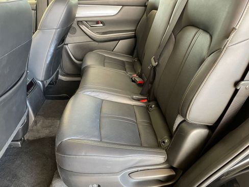 Used 2025 MAZDA CX-90 3.3 Turbo w/ Preferred Package image 25