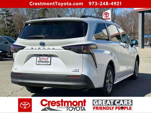 Certified 2023 Toyota Sienna XLE image 3