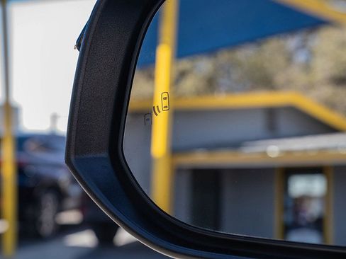 Used 2019 Toyota Highlander Limited image 32