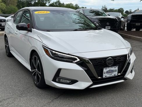 Used 2023 Nissan Sentra SR w/ SR Premium Package FWD image 7