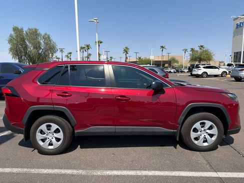 Used 2024 Toyota RAV4 LE FWD image 4