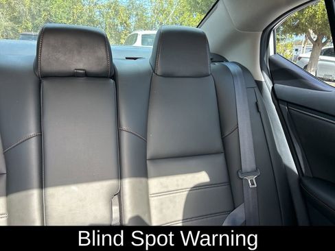 Used 2021 Nissan Sentra SR w/ SR Premium Package image 13