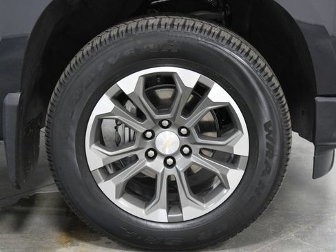 Used 2023 Chevrolet Silverado 1500 High Country w/ Technology Package AWD/4WD image 16