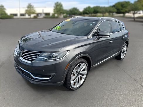 Used 2018 Lincoln MKX Reserve w/ Driver Assistance Package image 3