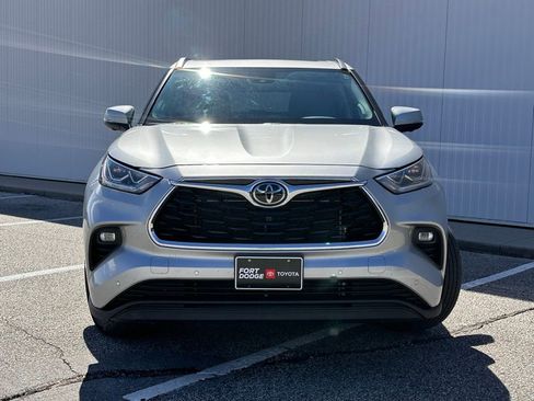 Used 2024 Toyota Highlander Limited image 7