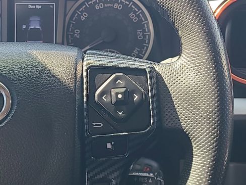 Used 2022 Toyota Tacoma SR5 image 33