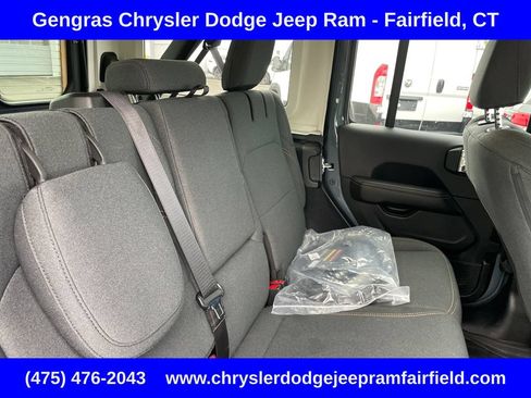 Certified 2025 Jeep Wrangler Unlimited Sahara AWD/4WD image 26