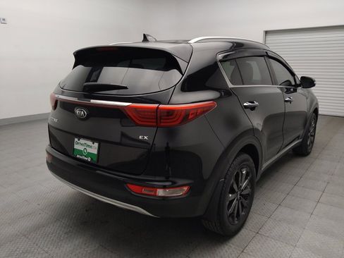 Used 2019 Kia Sportage EX w/ EX Sport Appearance Package AWD/4WD image 9