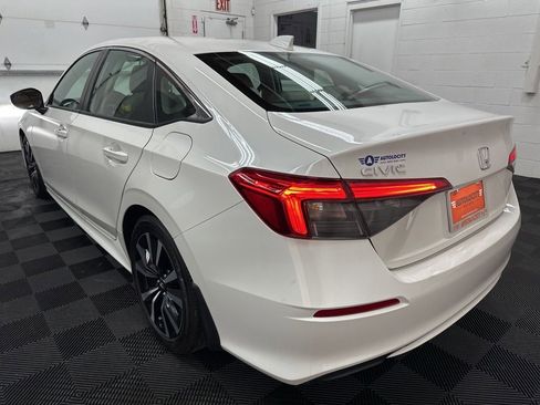 Used 2024 Honda Civic EX image 8