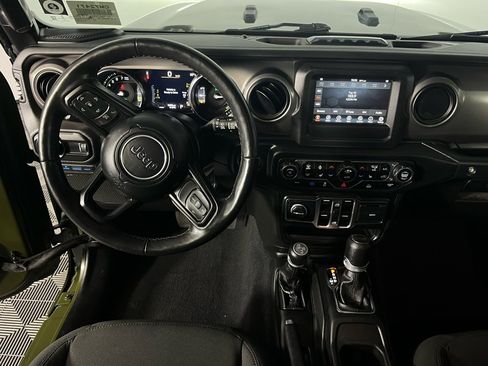 Used 2023 Jeep Wrangler Unlimited w/ Cold Weather Group image 13