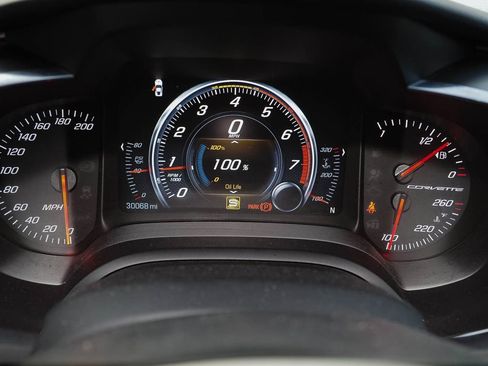 Used 2018 Chevrolet Corvette Stingray Coupe image 10