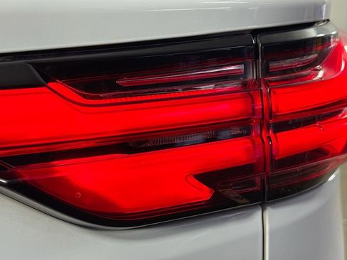 Used 2022 Chevrolet Traverse High Country image 33