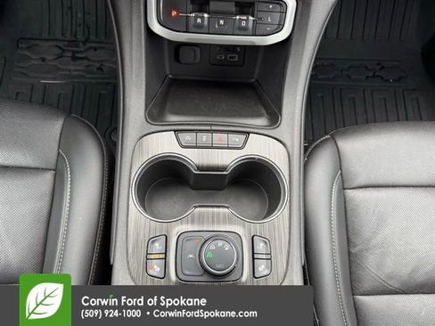 Used 2023 GMC Acadia SLT AWD/4WD image 29