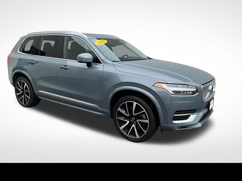 Used 2023 Volvo XC90 B5 Plus AWD/4WD image 21