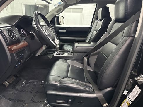 Used 2018 Toyota Tundra Limited w/ Limited Premium Package image 21