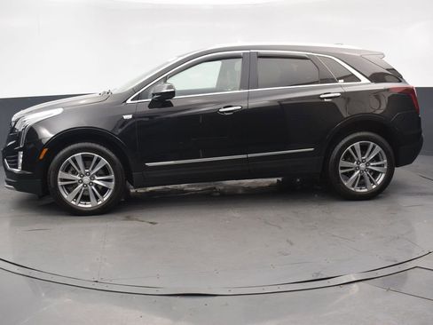 Used 2024 Cadillac XT5 Premium Luxury AWD/4WD image 2