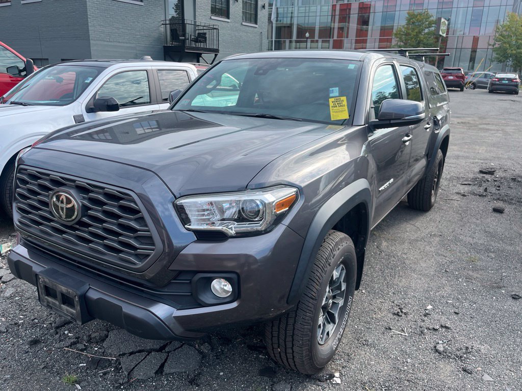 Used 2020 Toyota Tacoma TRD Off-Road w/ Technology Package AWD/4WD image 3