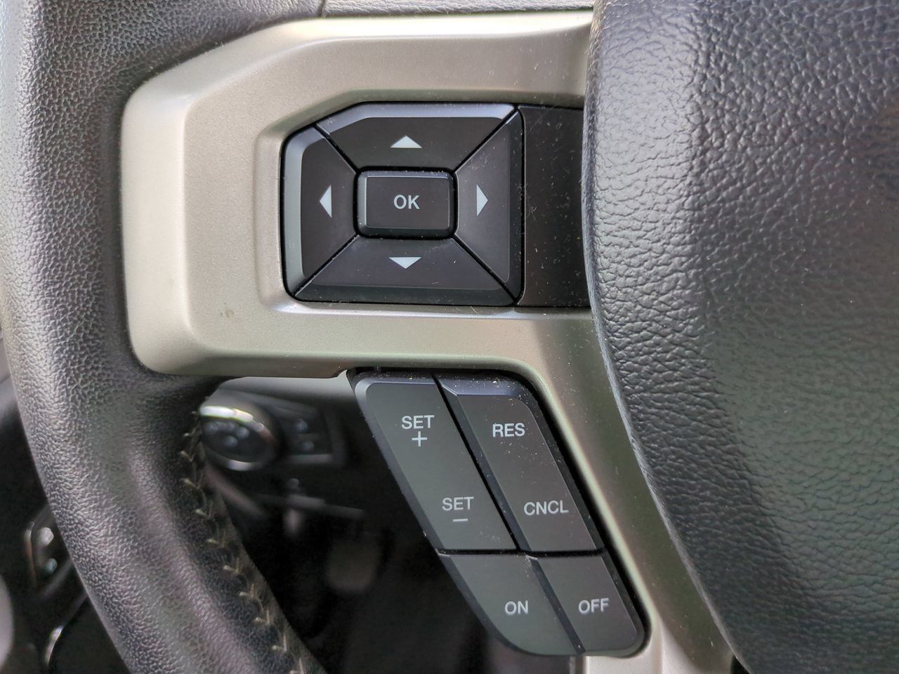 Used 2021 Ford F250 Lariat w/ Lariat Value Package AWD/4WD image 25