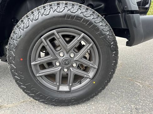 Used 2025 Jeep Wrangler Unlimited Sport AWD/4WD image 30