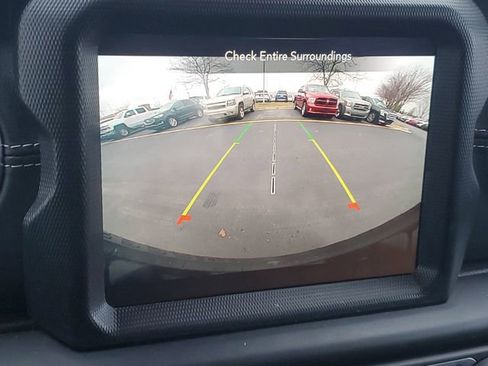 Used 2023 Jeep Wrangler Unlimited Sahara w/ Cold Weather Group image 28