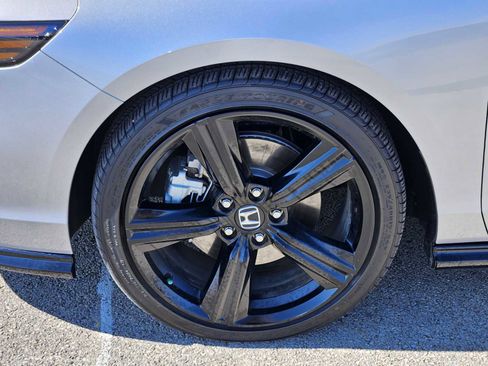 Used 2025 Honda Accord Sport image 8