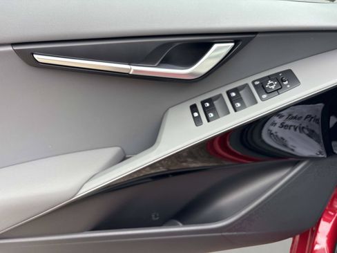 New 2026 Kia Niro EX FWD image 19