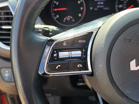 Certified 2023 Kia Seltos S w/ Navigation Package FWD image 29