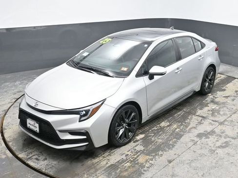 Used 2025 Toyota Corolla XSE image 25