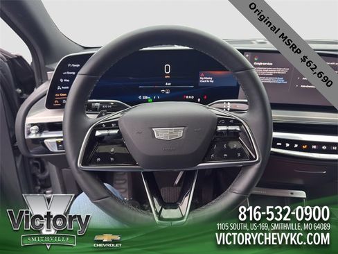 Used 2024 Cadillac Lyriq Luxury image 10