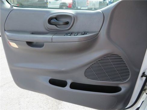 Used 2000 Ford F150 XLT AWD/4WD image 10