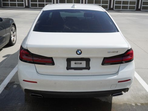 Used 2023 BMW 540i w/ Premium Package image 7