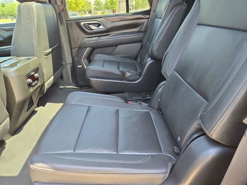Used 2023 Chevrolet Tahoe Z71 w/ Luxury Package AWD/4WD image 18