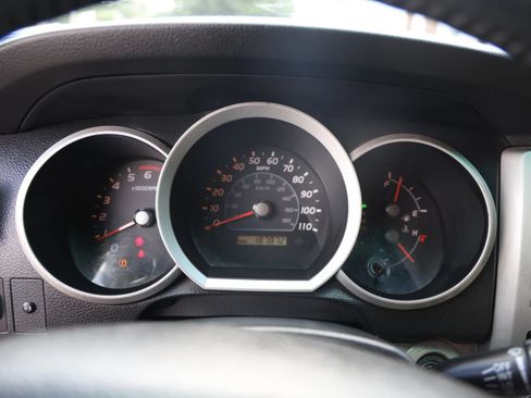 Used 2007 Toyota 4Runner SR5 AWD/4WD image 16