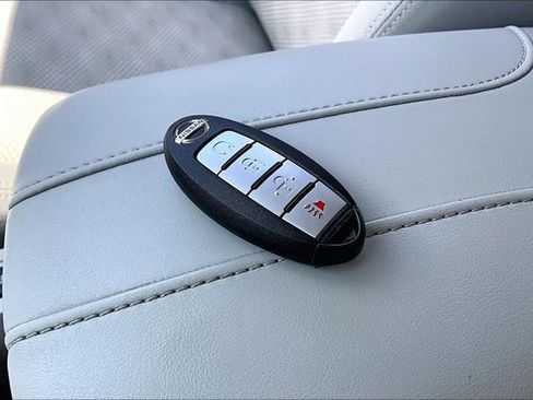 Certified 2019 Nissan Rogue Sport SV w/ Technology Package FWD image 34