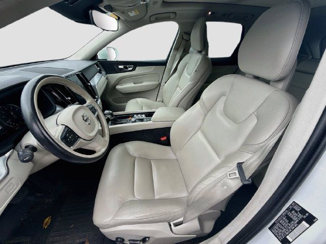 Used 2018 Volvo XC60 T5 Momentum w/ Vision Package AWD/4WD image 26