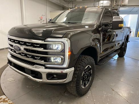 Used 2025 Ford F250 Lariat w/ Lariat Ultimate Package AWD/4WD image 3