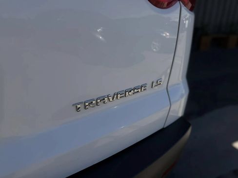 Used 2011 Chevrolet Traverse LS AWD/4WD image 36